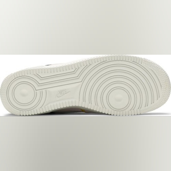 Womens Air Force 1 '07 LX Silt Red/Photon Dust Rouge Limon - Picture 4 of 13